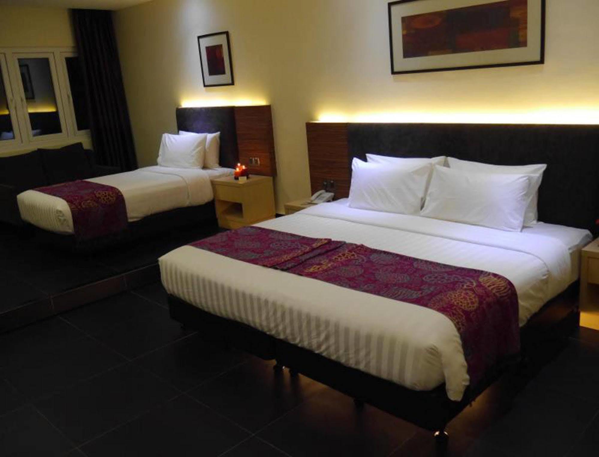 Sky Hotel Kuala Lumpur Ngoại thất bức ảnh